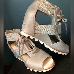 Sorel women’s Joanie Lace up wedge sandal